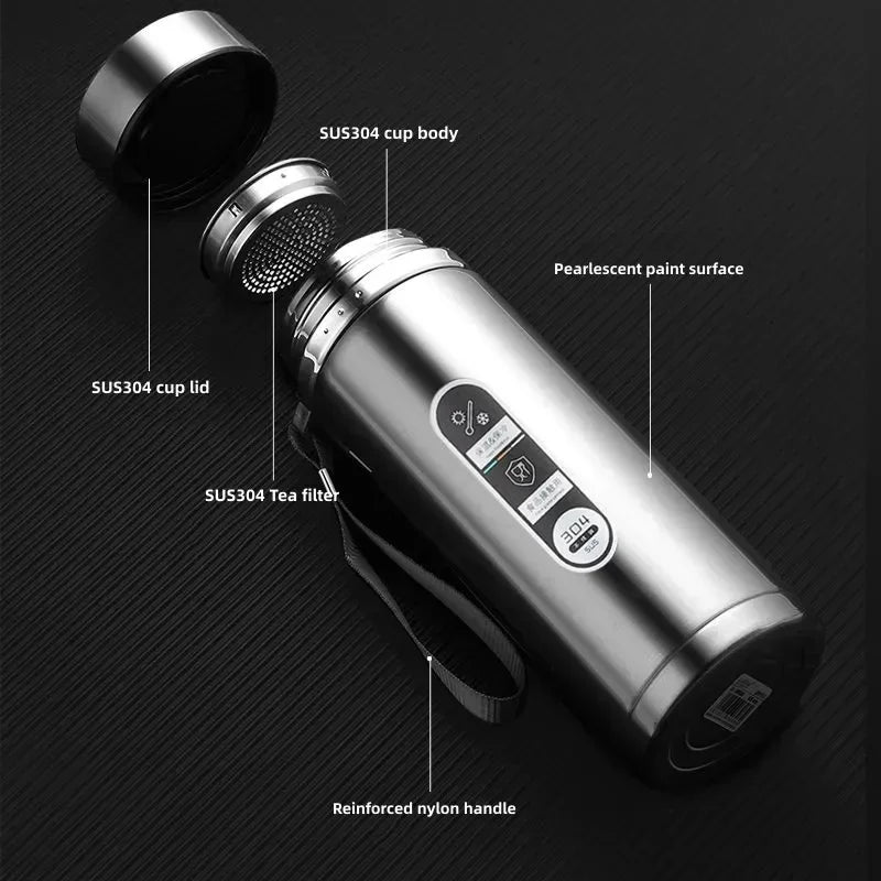 Insulated vacuum flask with digital display

