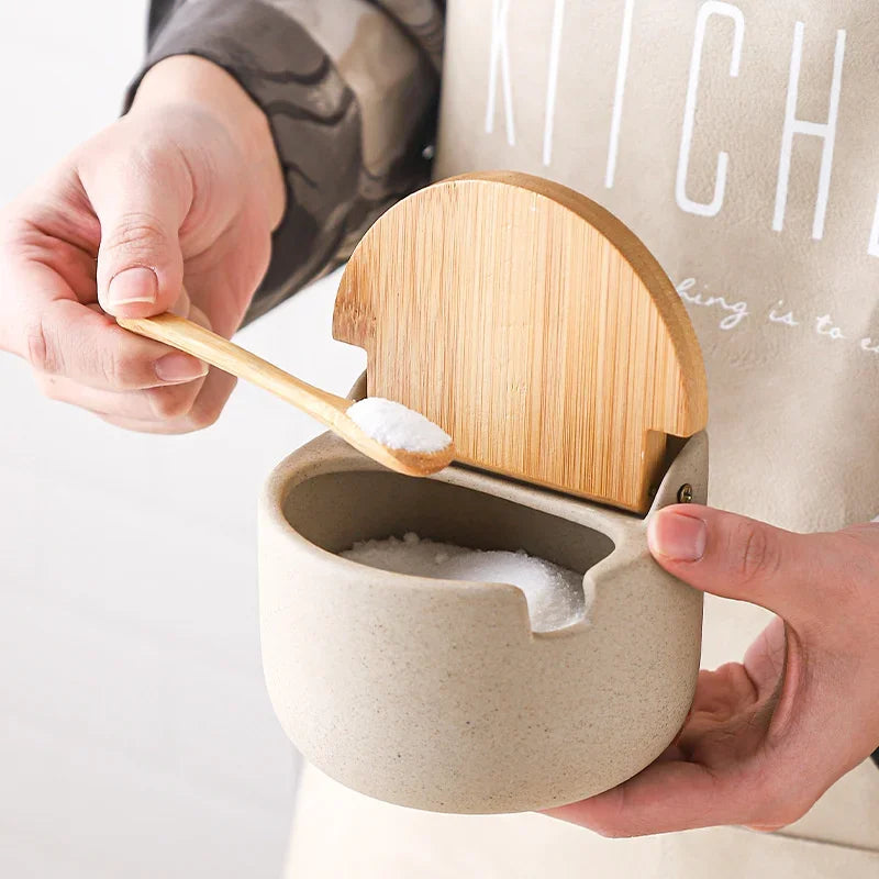 Japanese Style Ceramic Seasoning Jar Bamboo Lid Spice Jar with Spoon Kitchen Sugar Salt Spices Storage Box Household Container